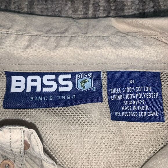 Vintage 90s Bass Men's Size XL Tan Long Sleeve Button Down Shirt Fishing Utility - Picture 2 of 5